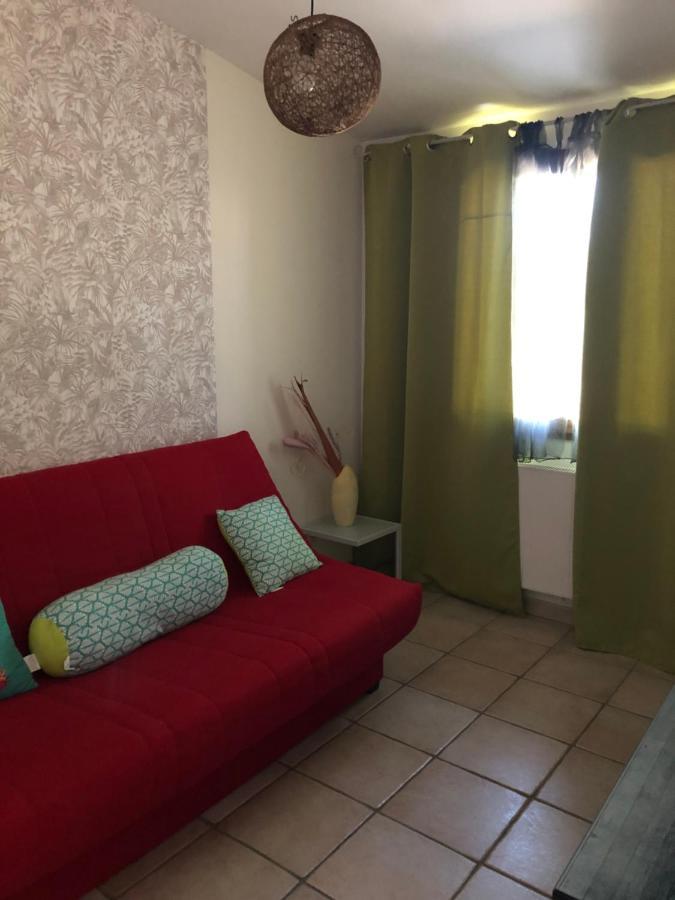 הוילה Villemoirieu Domaine De Bienassis מראה חיצוני תמונה